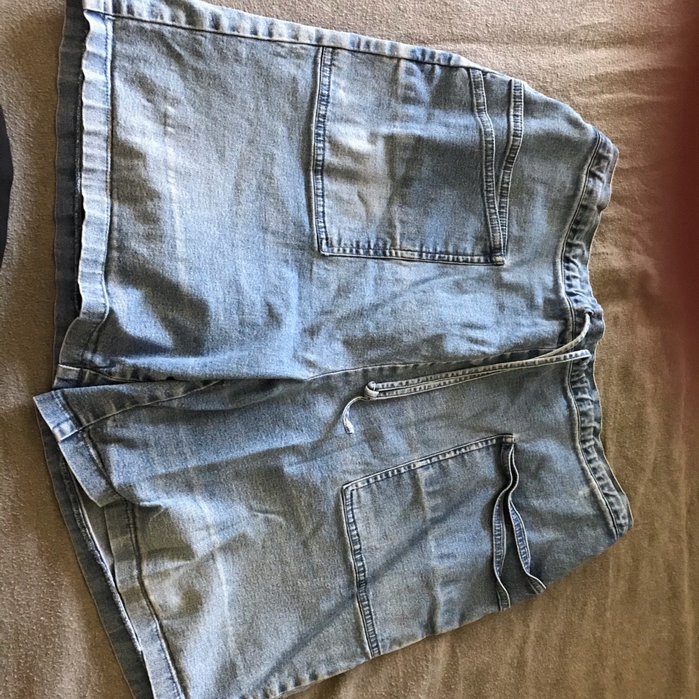 Denim & Co 1X Stretchy Pull On Shorts